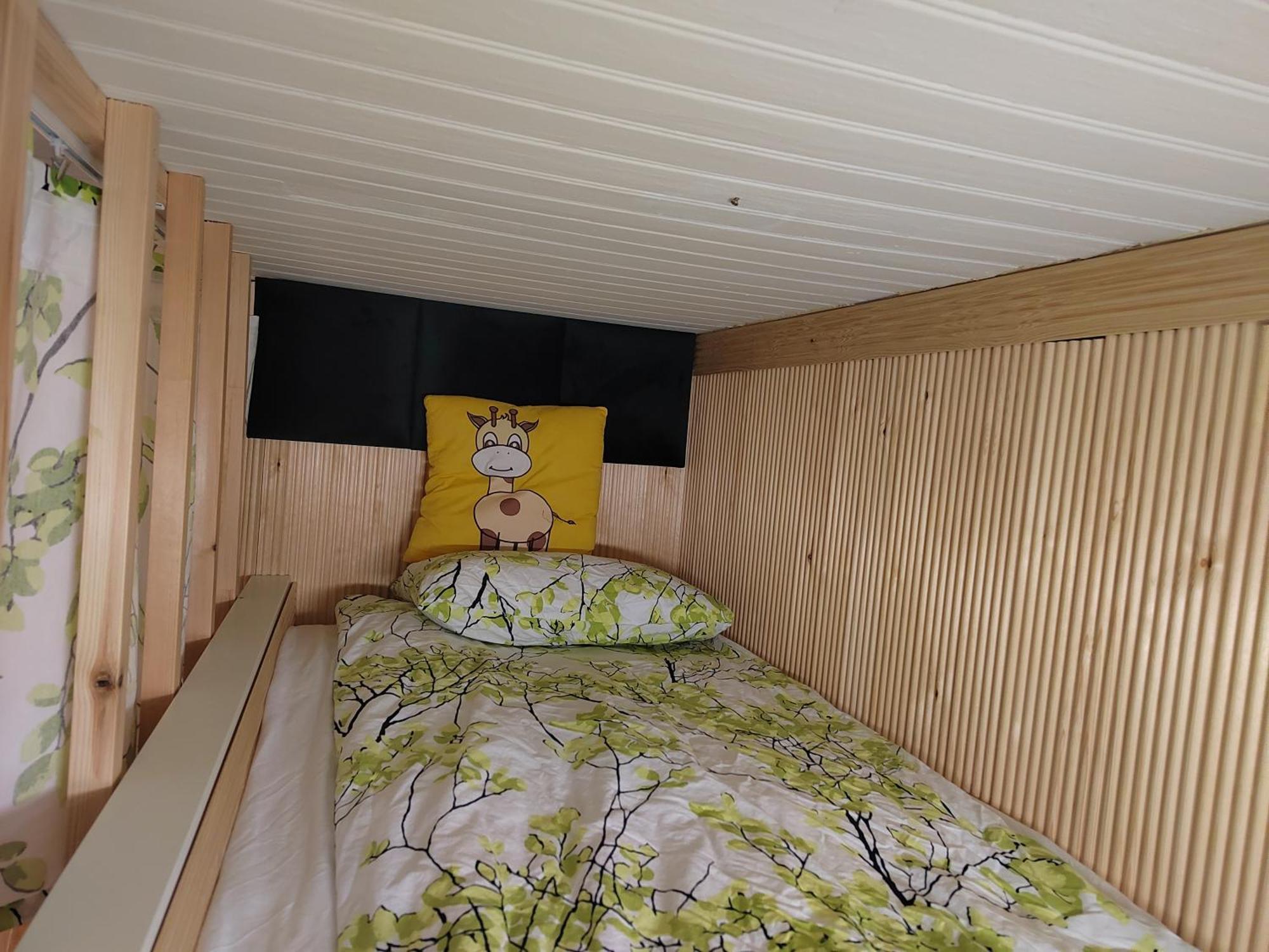 Relax & Recharge - A Unique Suite With A Touch Of Luxury - Hot Tub And Sauna Inspired Decor #Not A Real Sauna# Easy City Access - Direct Train 15 Min To City Helsinki Esterno foto