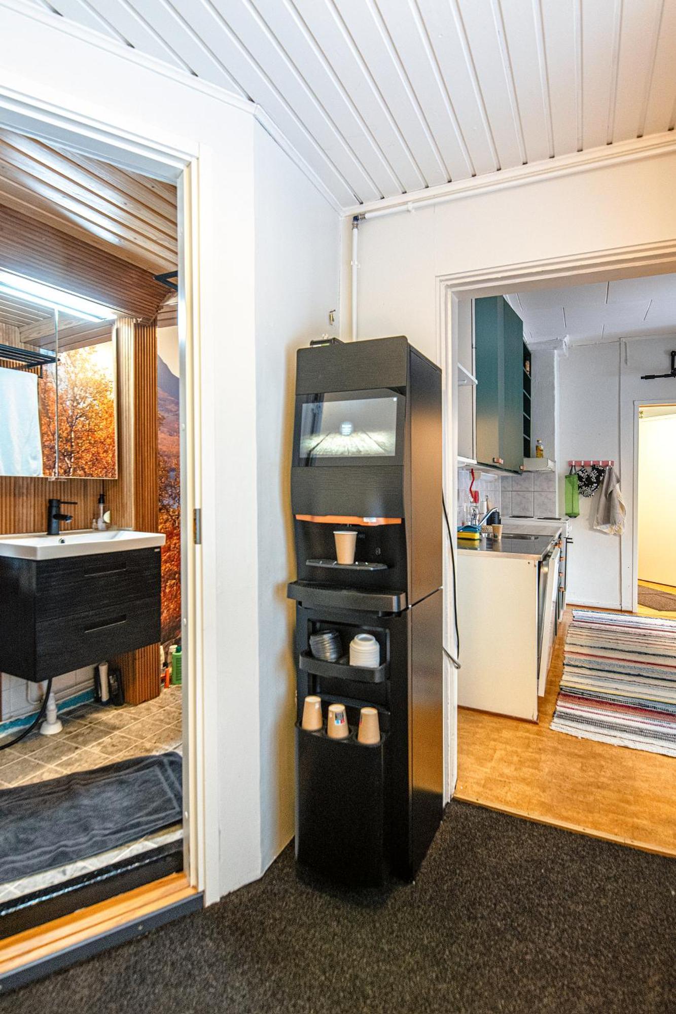 Relax & Recharge - A Unique Suite With A Touch Of Luxury - Hot Tub And Sauna Inspired Decor #Not A Real Sauna# Easy City Access - Direct Train 15 Min To City Helsinki Esterno foto